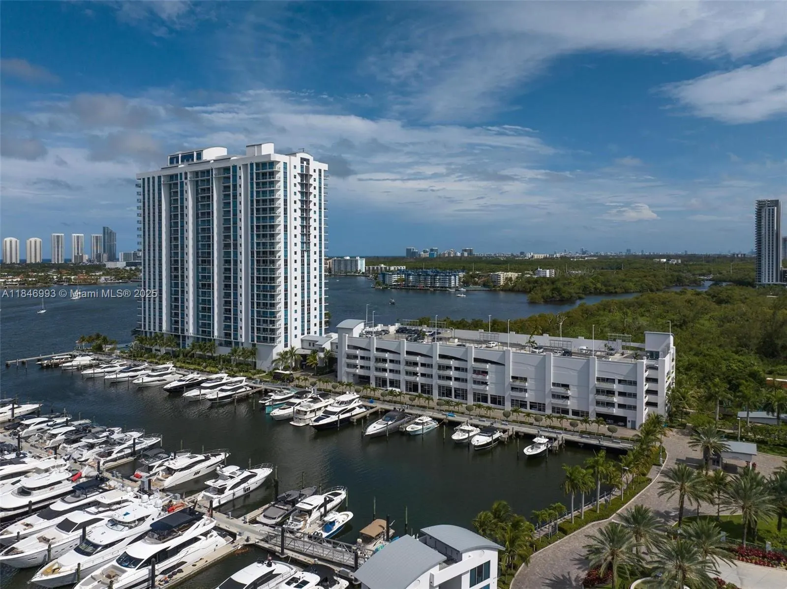17111 Biscayne Blvd, #207