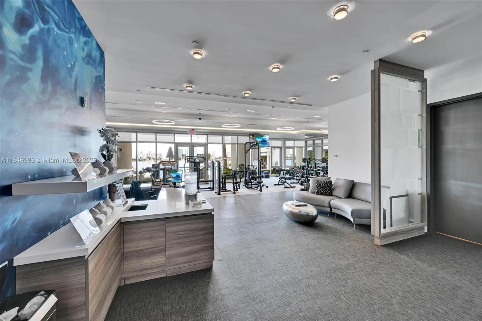 17111 Biscayne Blvd, #207