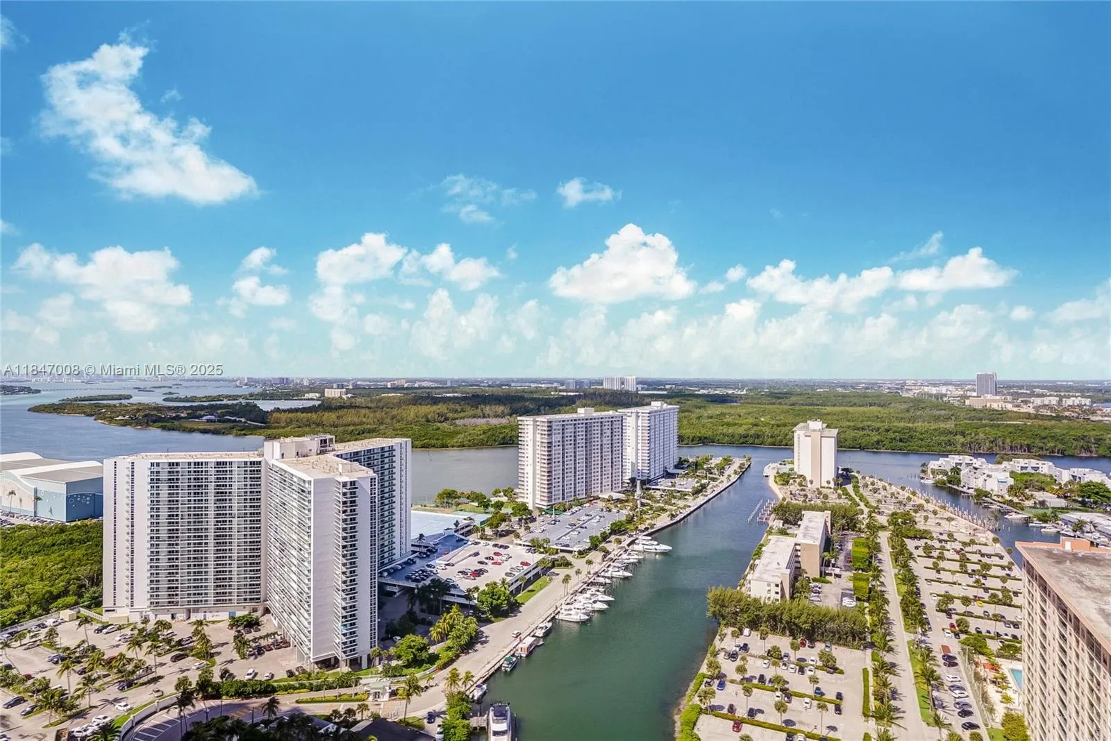 15901 Collins Ave, #2805