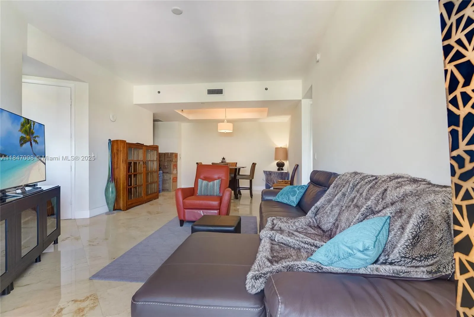 15901 Collins Ave, #2805