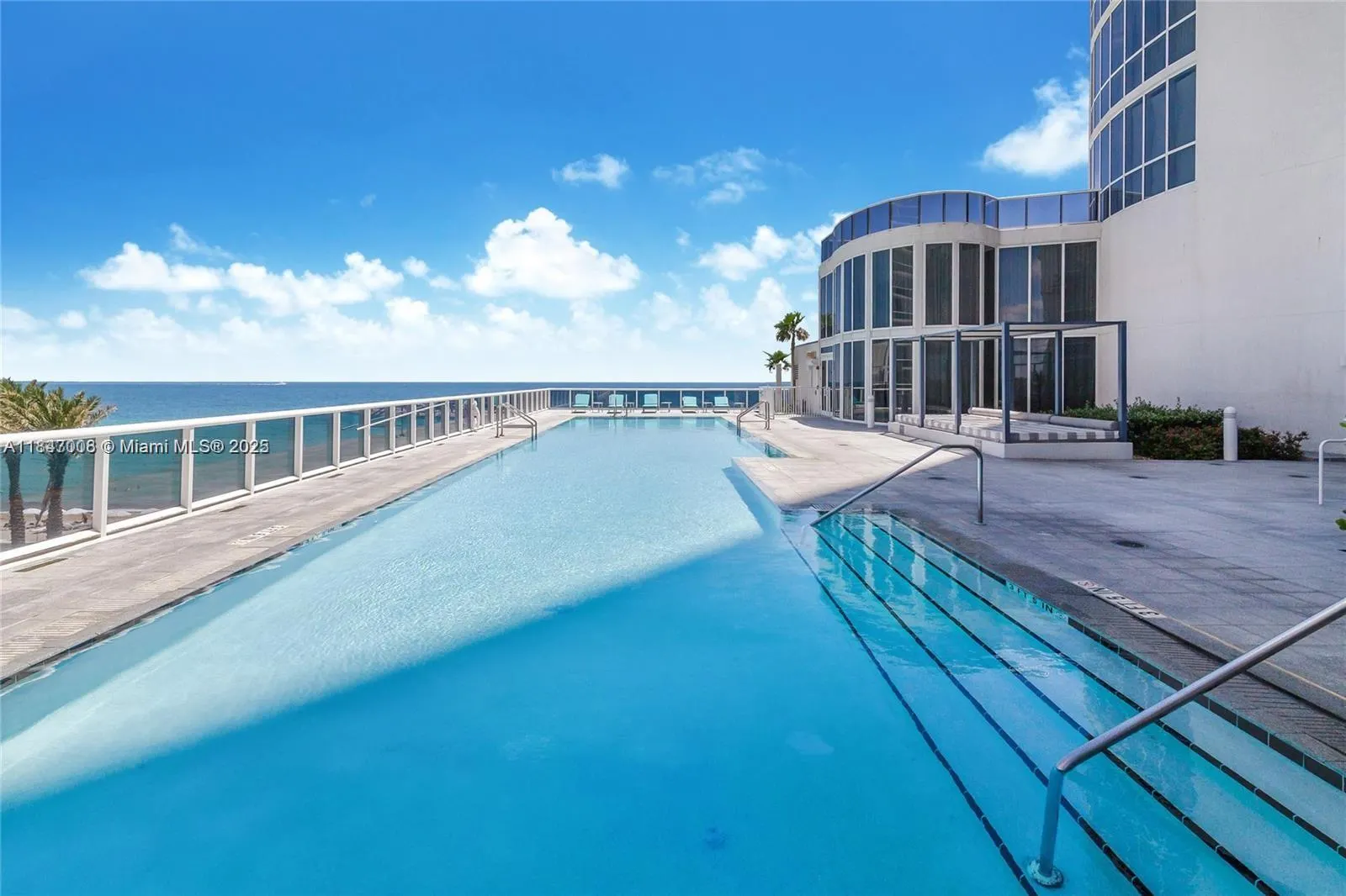 15901 Collins Ave, #2805