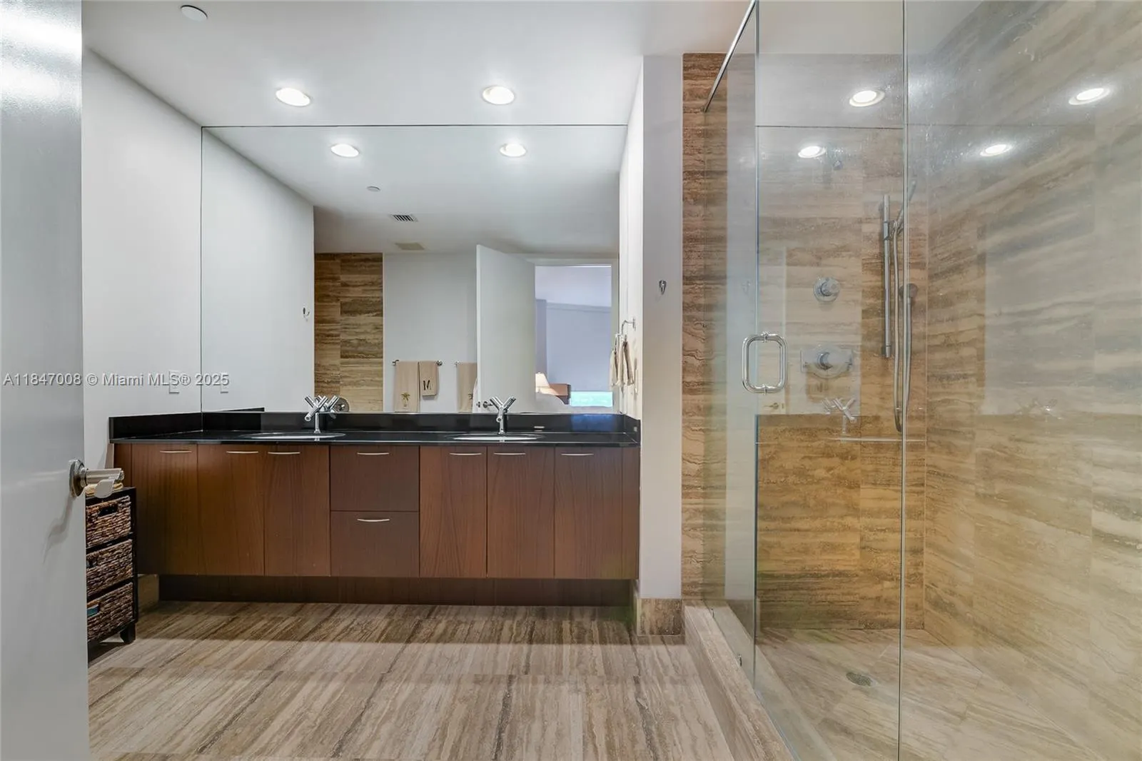 15901 Collins Ave, #2805