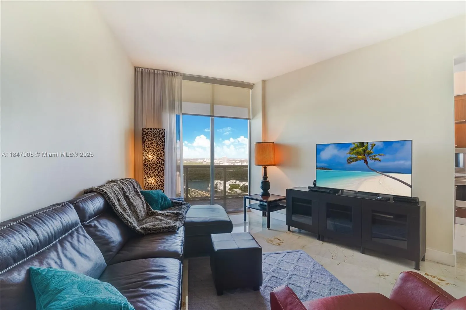 15901 Collins Ave, #2805
