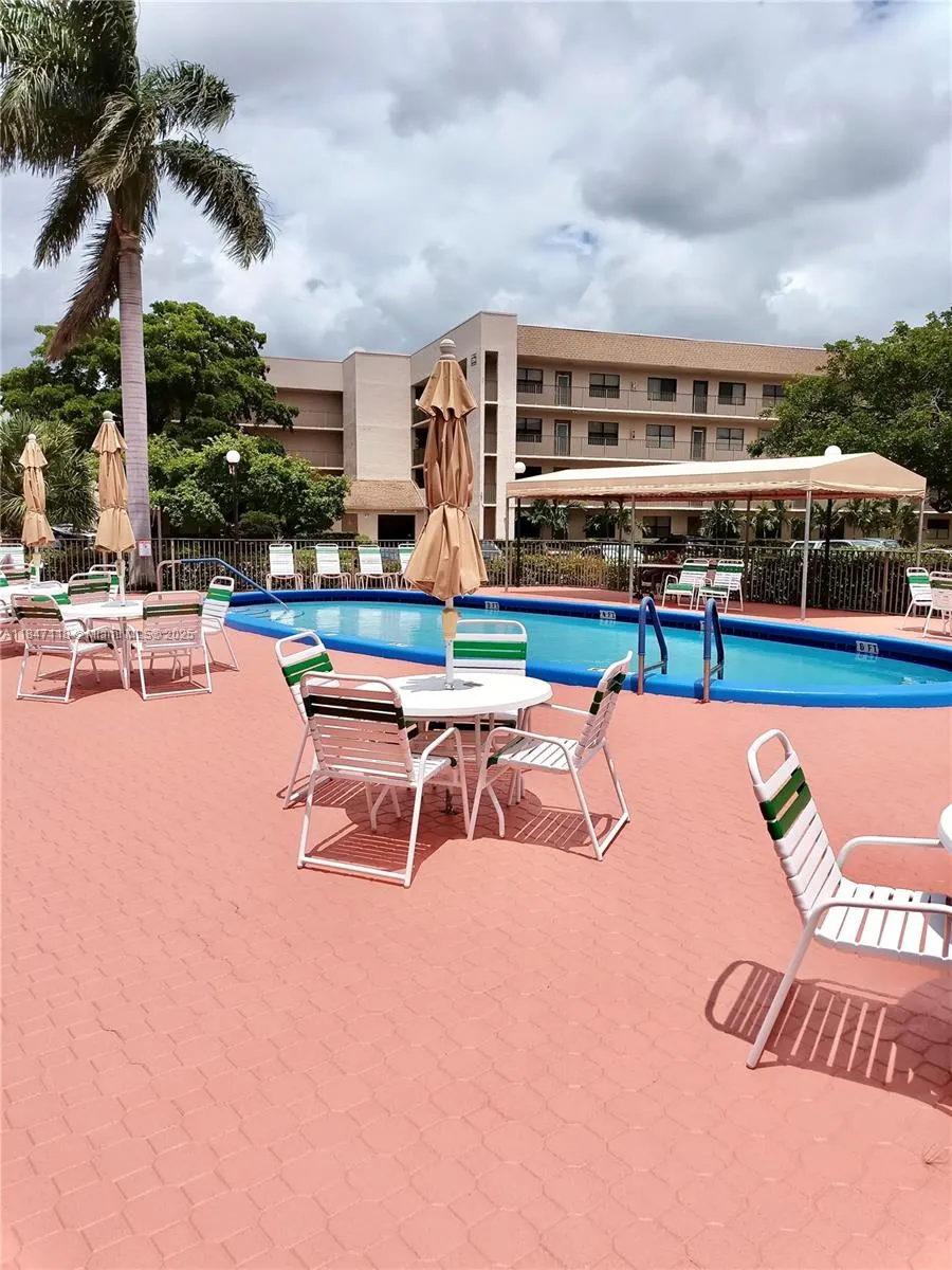 10402 Sunrise Lakes Blvd, #201