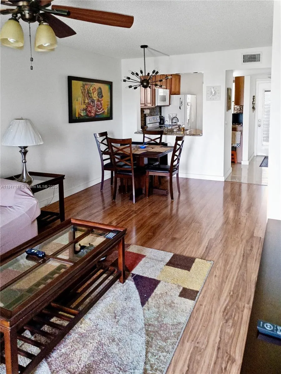 10402 Sunrise Lakes Blvd, #201