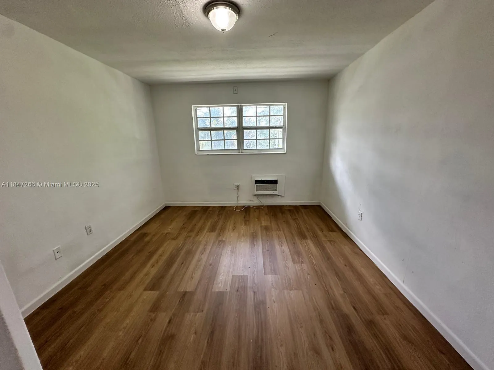1471 NE 170th St, #215A