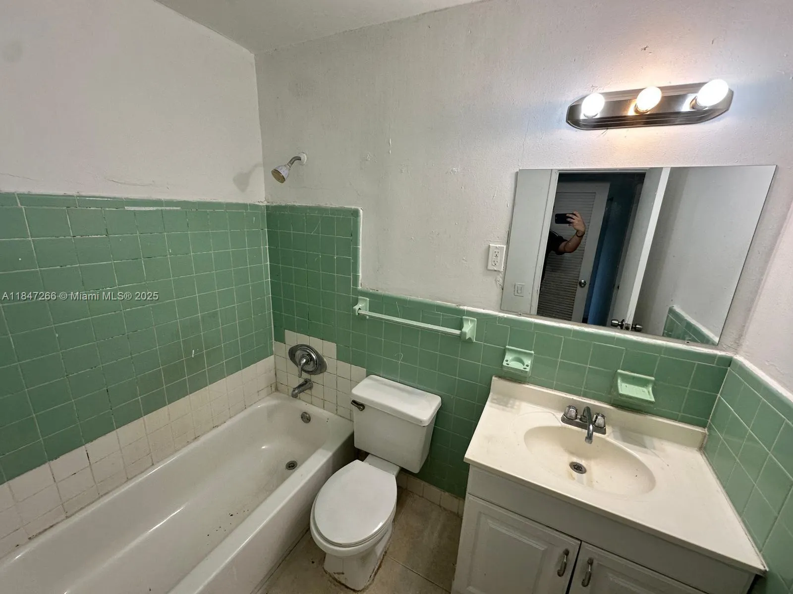 1471 NE 170th St, #215A