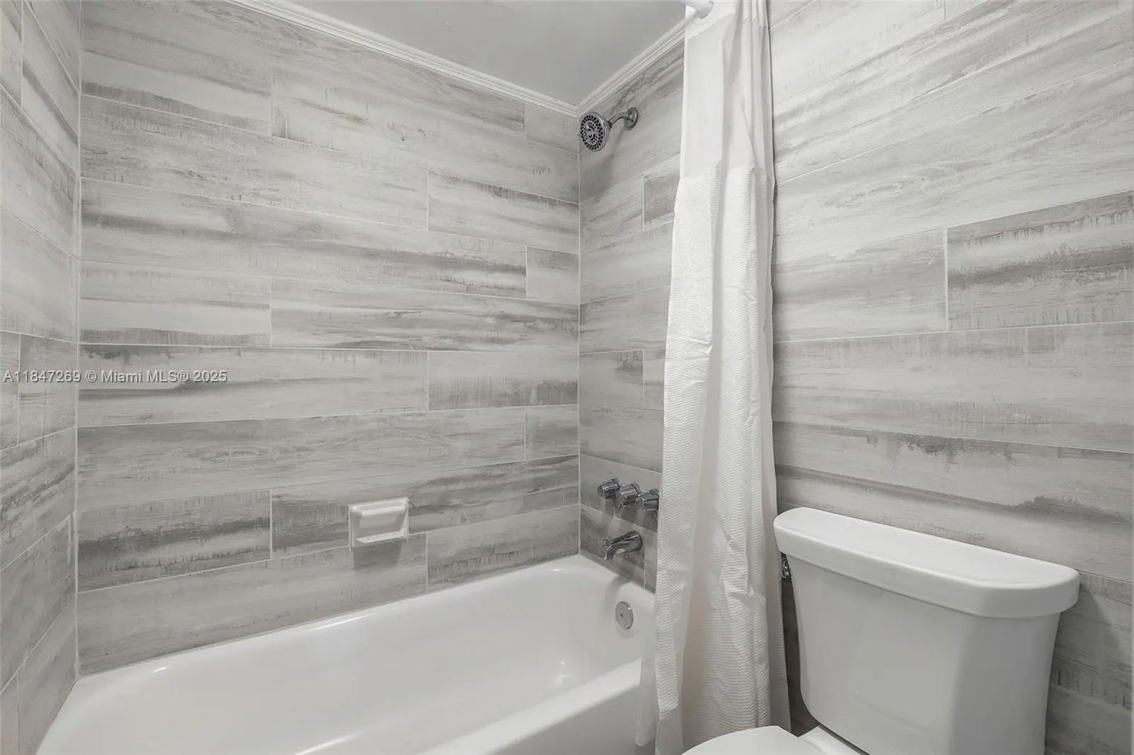 1205 Mariposa Ave, #320