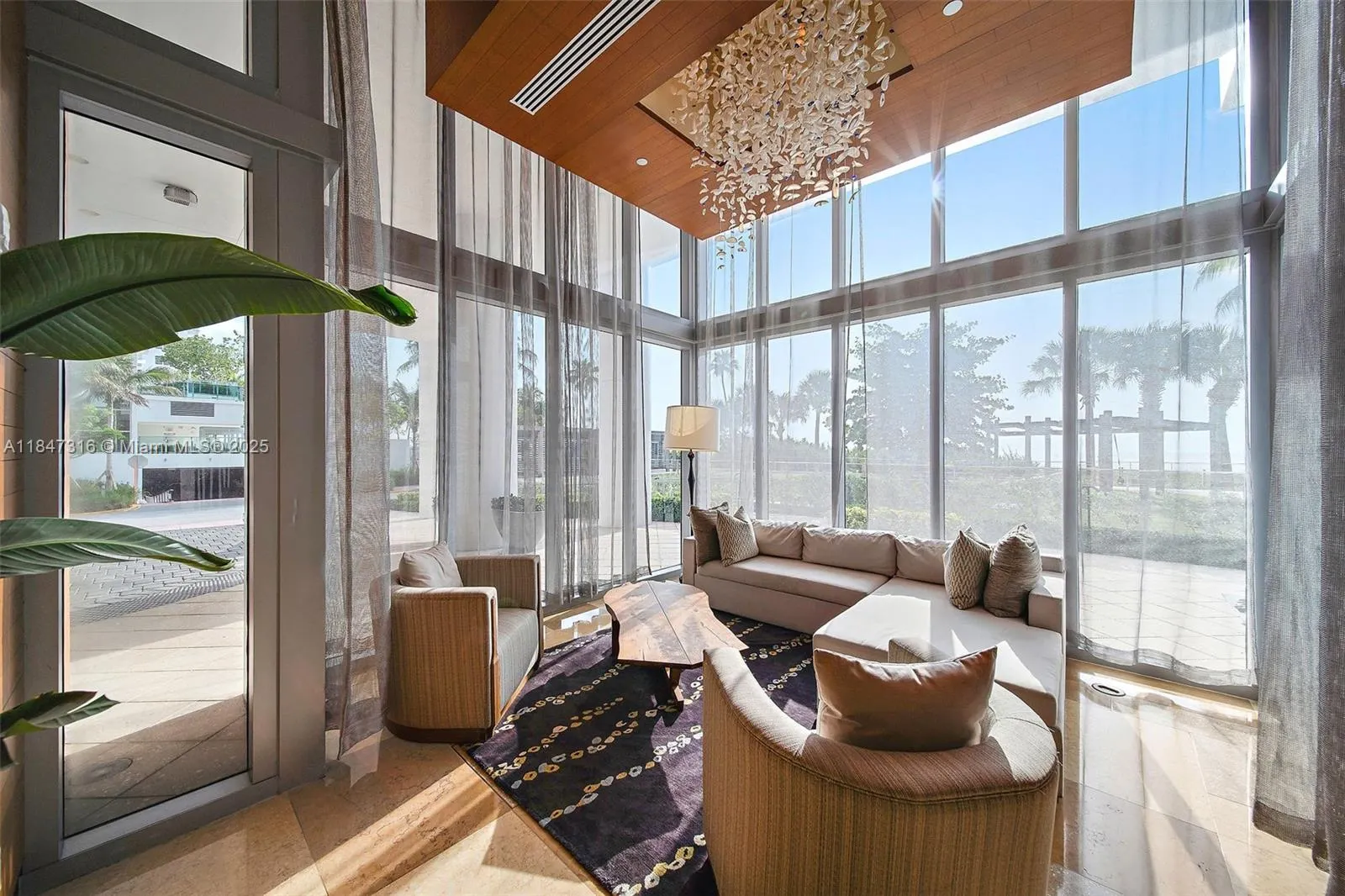 6799 Collins Ave, #1002