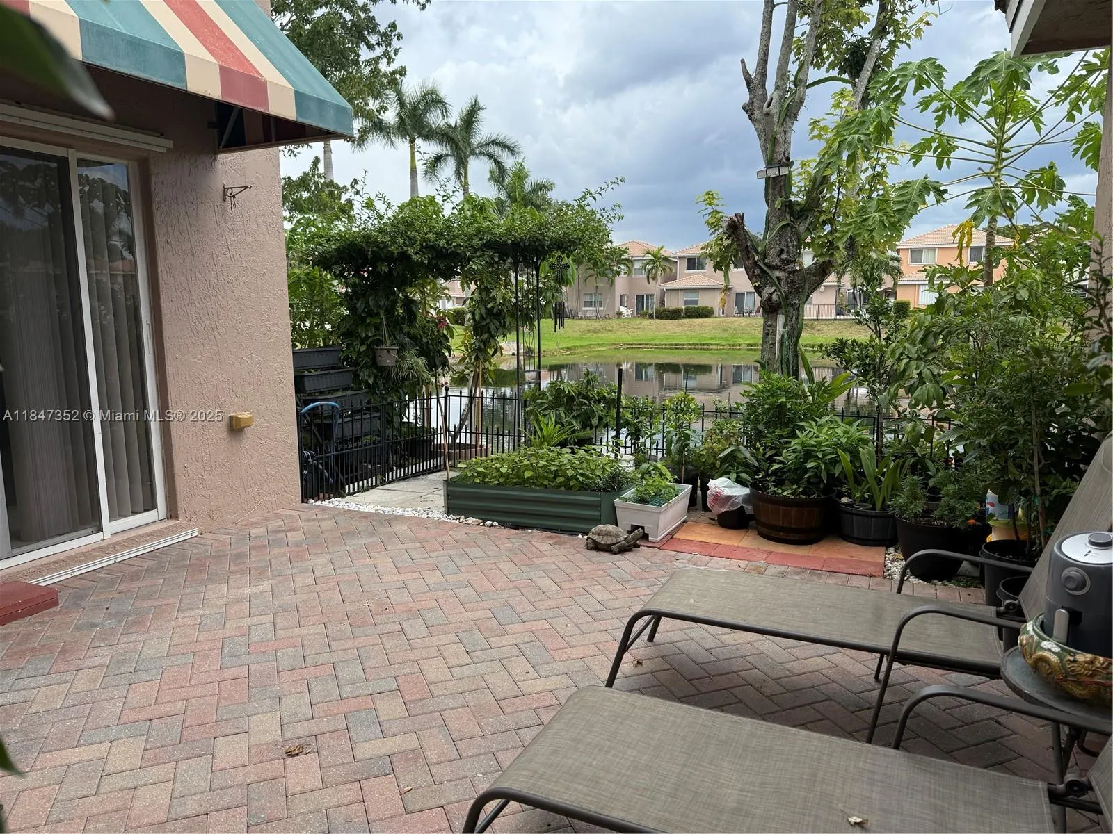 9430 NW 55th StREET