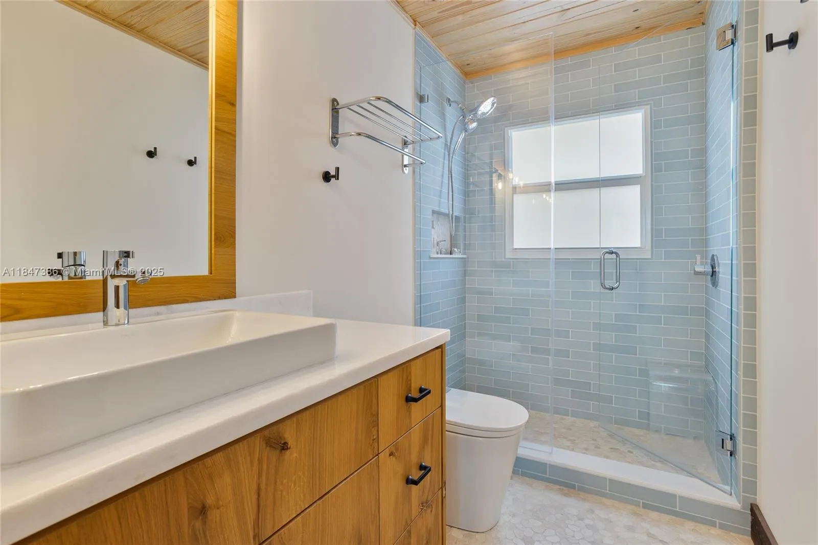 235 Tavernier Dr