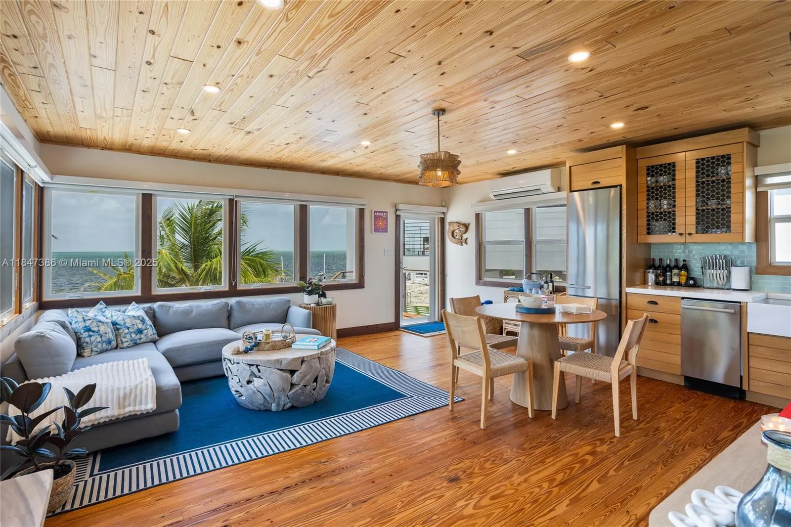 235 Tavernier Dr