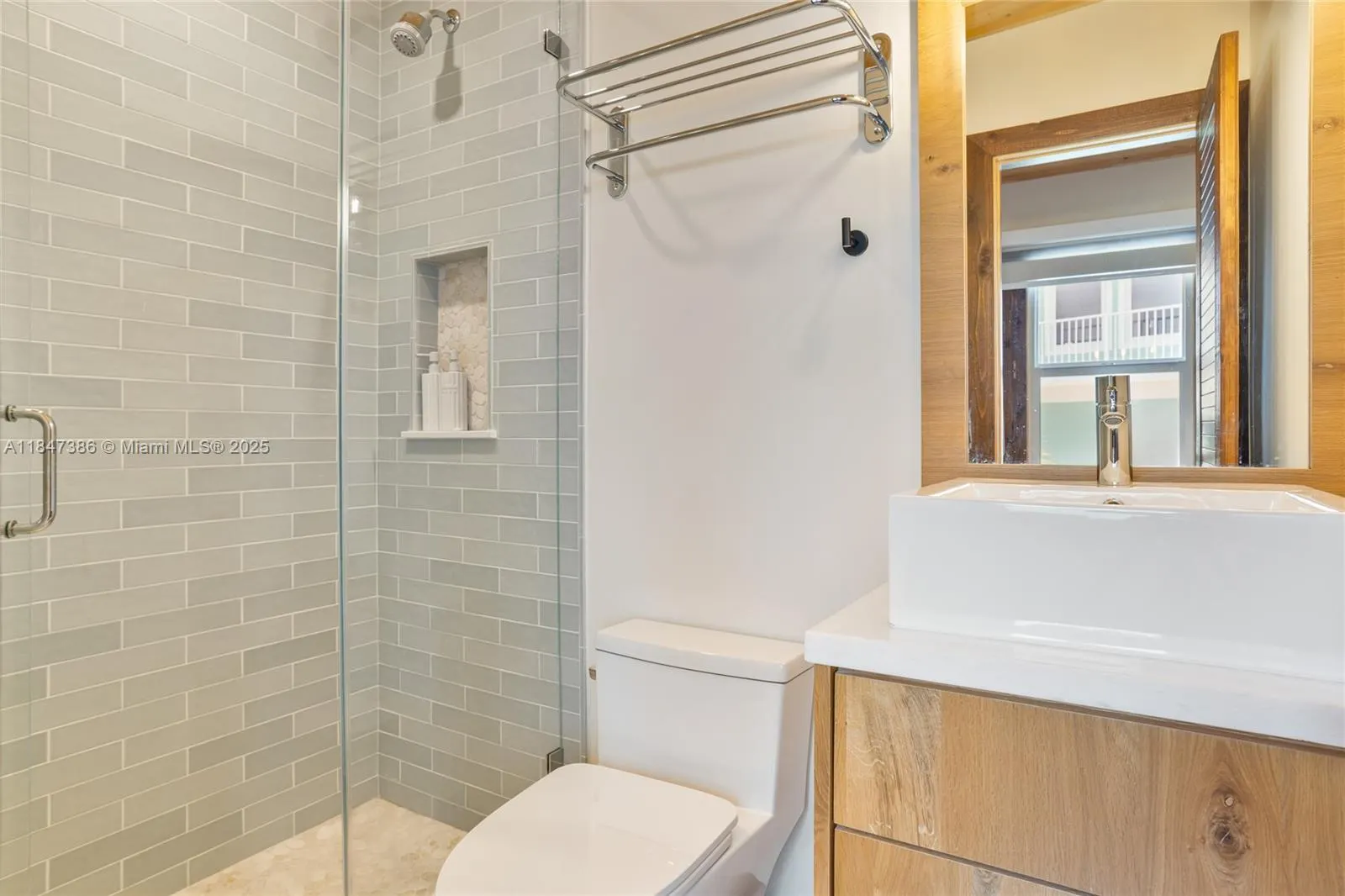 235 Tavernier Dr