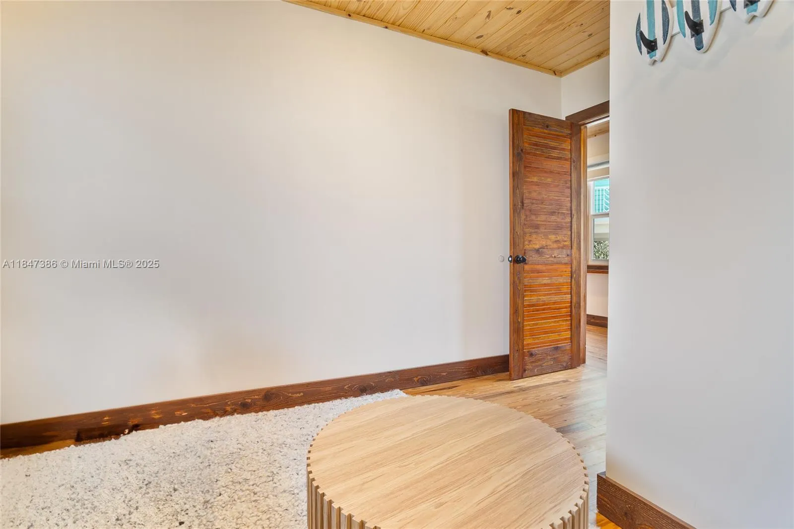 235 Tavernier Dr