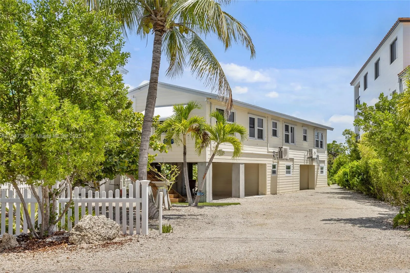 235 Tavernier Dr