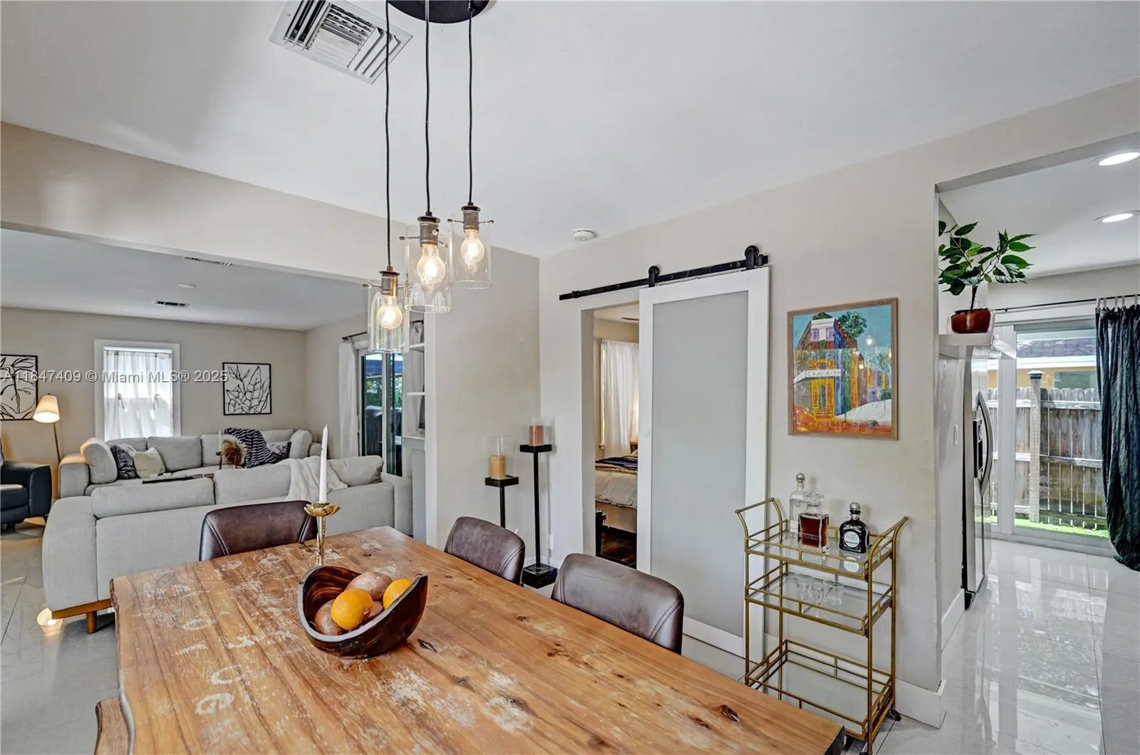 1401 NE 5th Ter