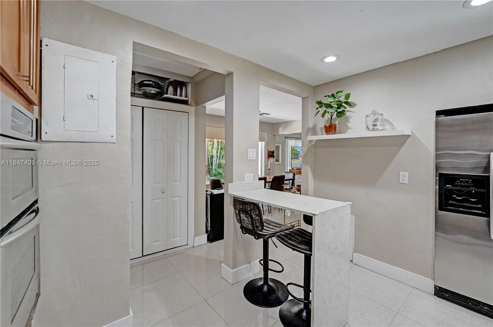1401 NE 5th Ter
