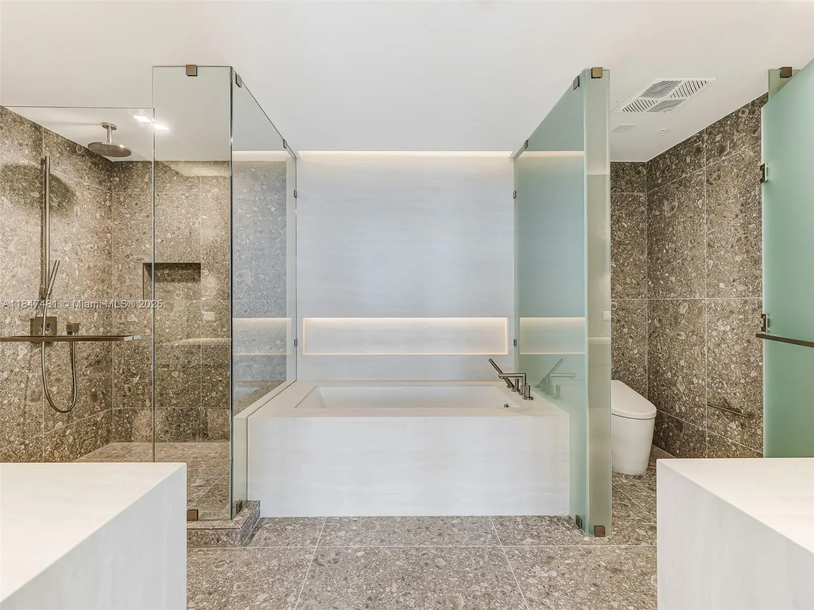 900 N Ocean Blvd, #705