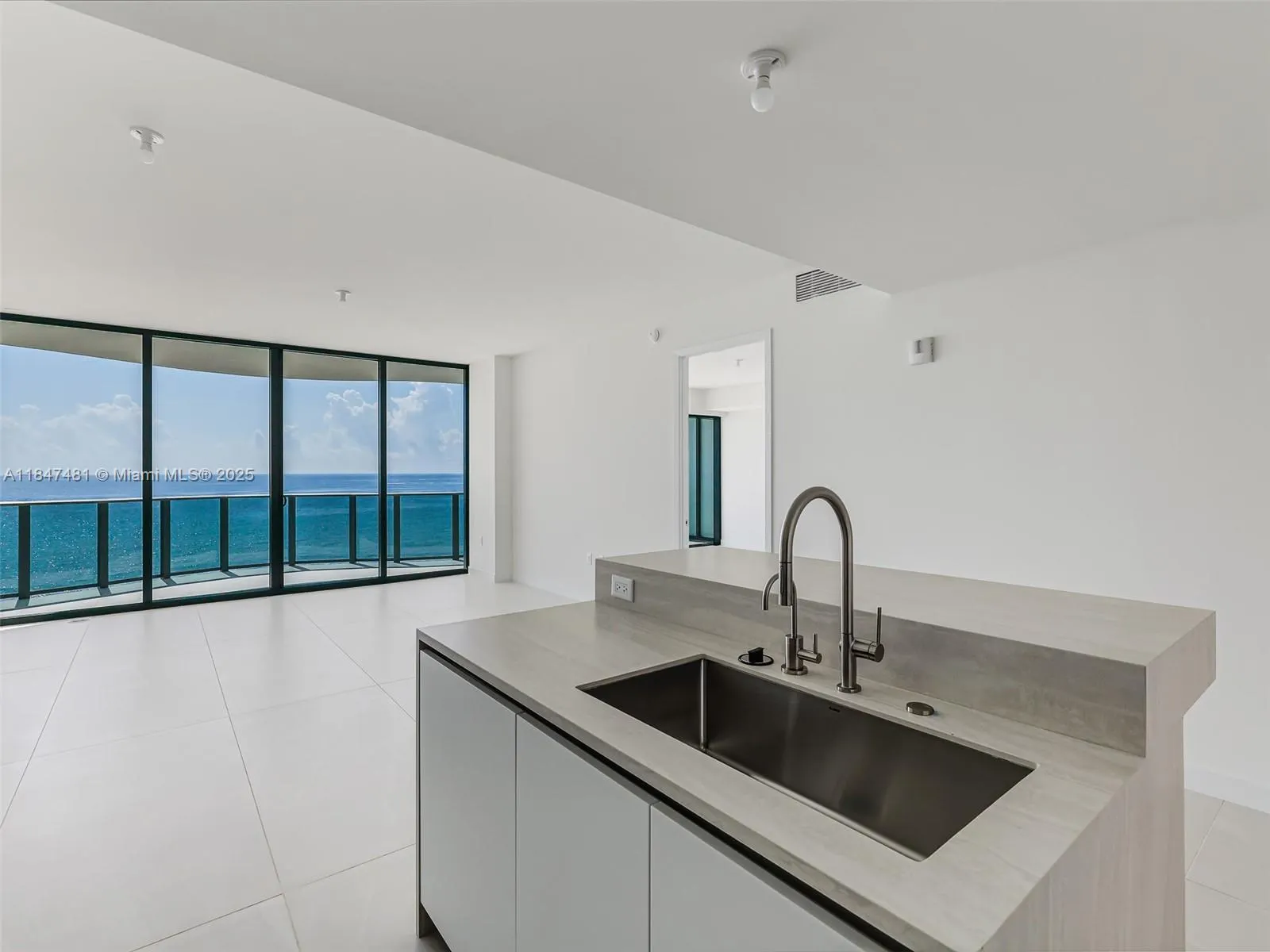 900 N Ocean Blvd, #705