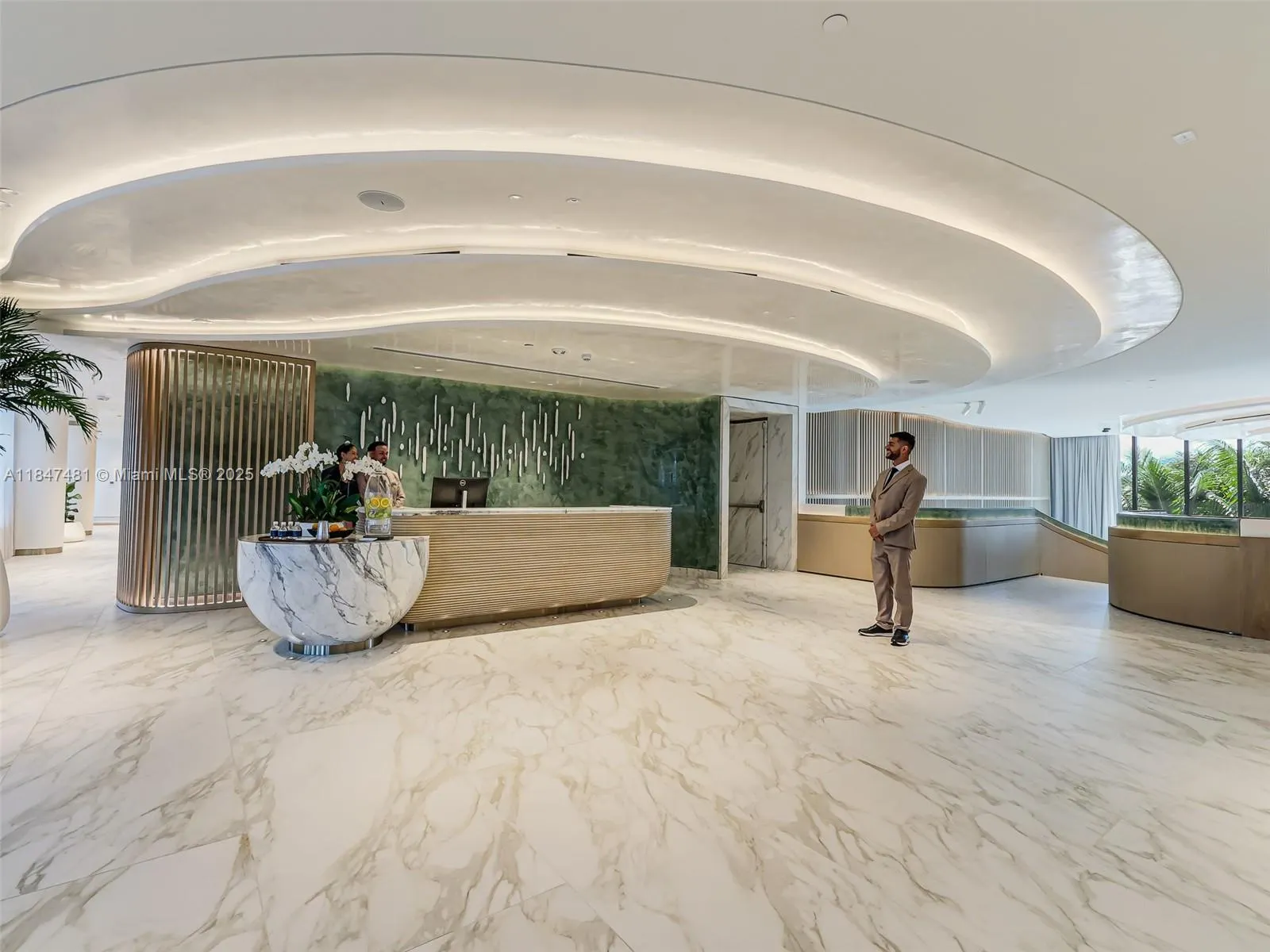 900 N Ocean Blvd, #705