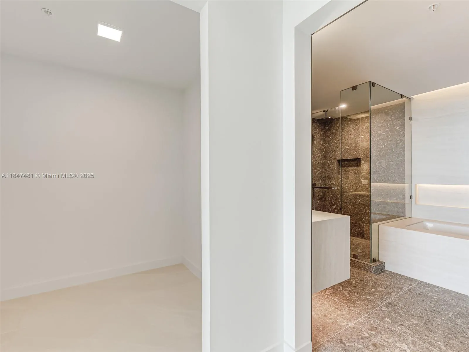 900 N Ocean Blvd, #705