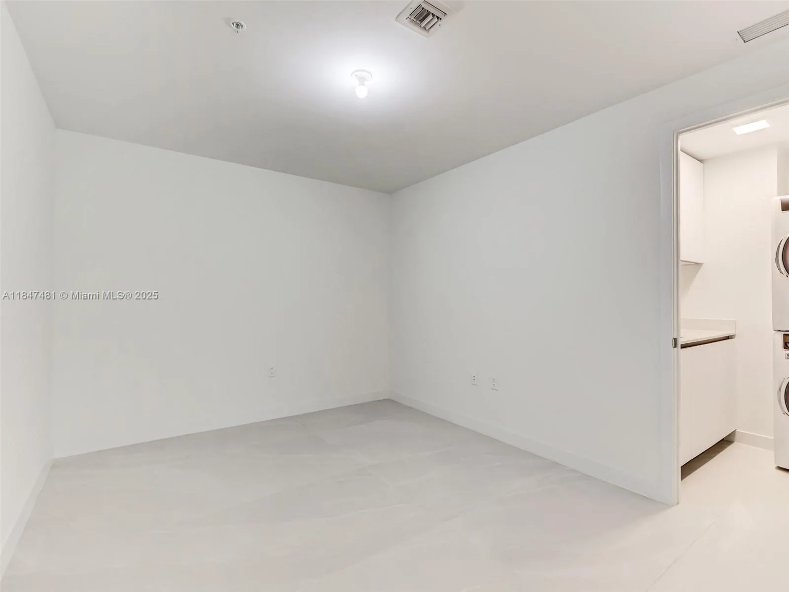 900 N Ocean Blvd, #705