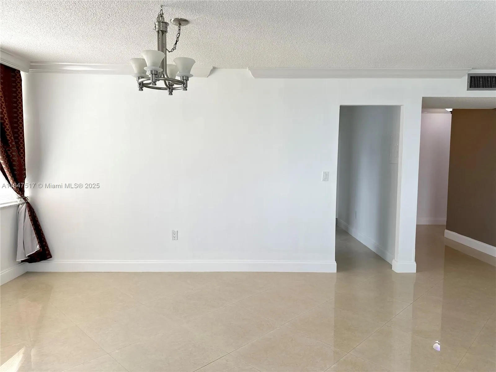 2780 NE 183rd St, #717