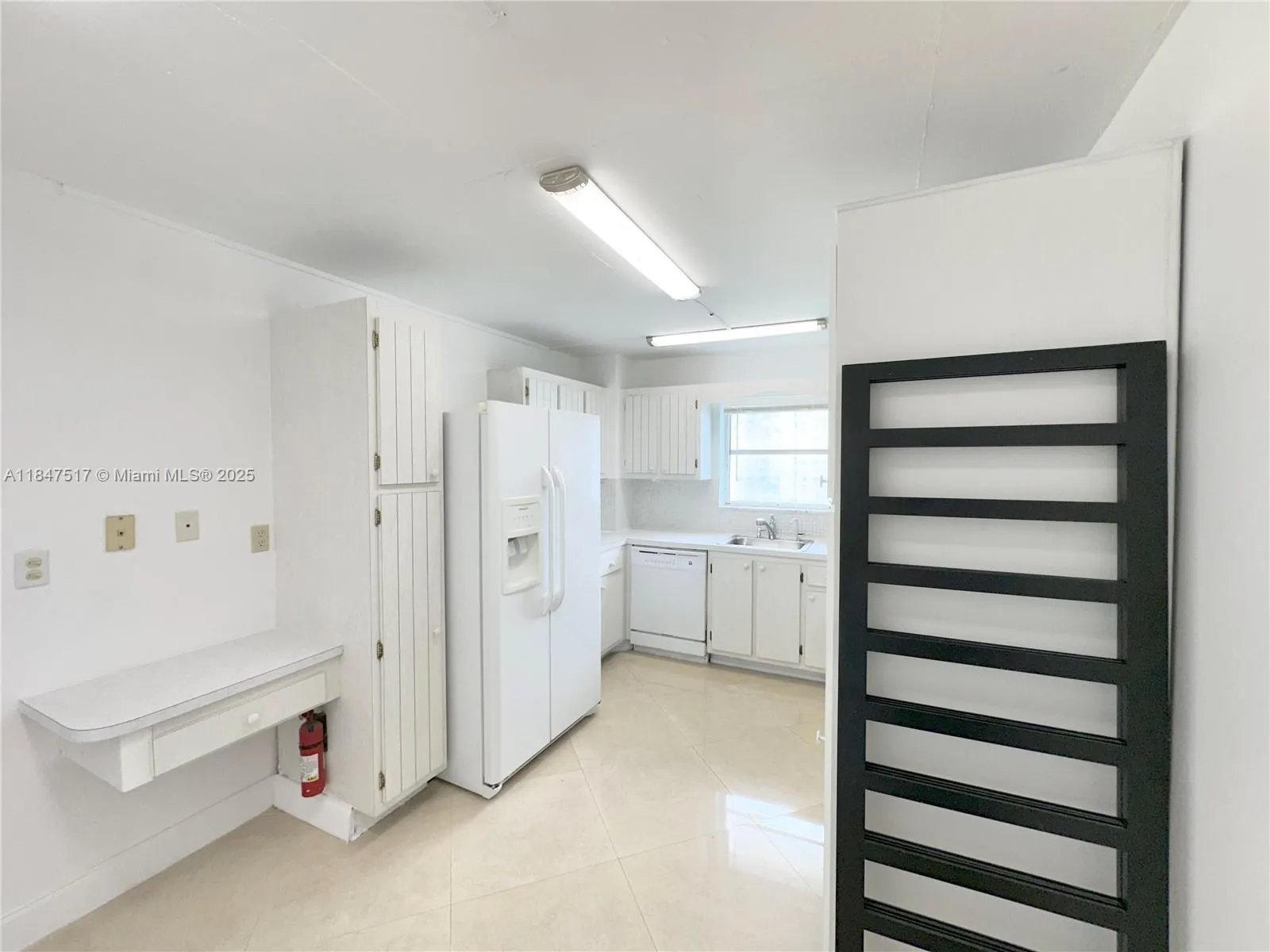 2780 NE 183rd St, #717