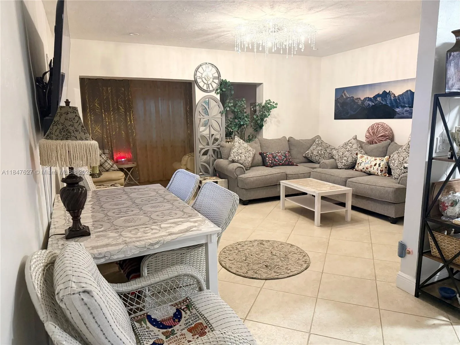 800 SW 26th Ct