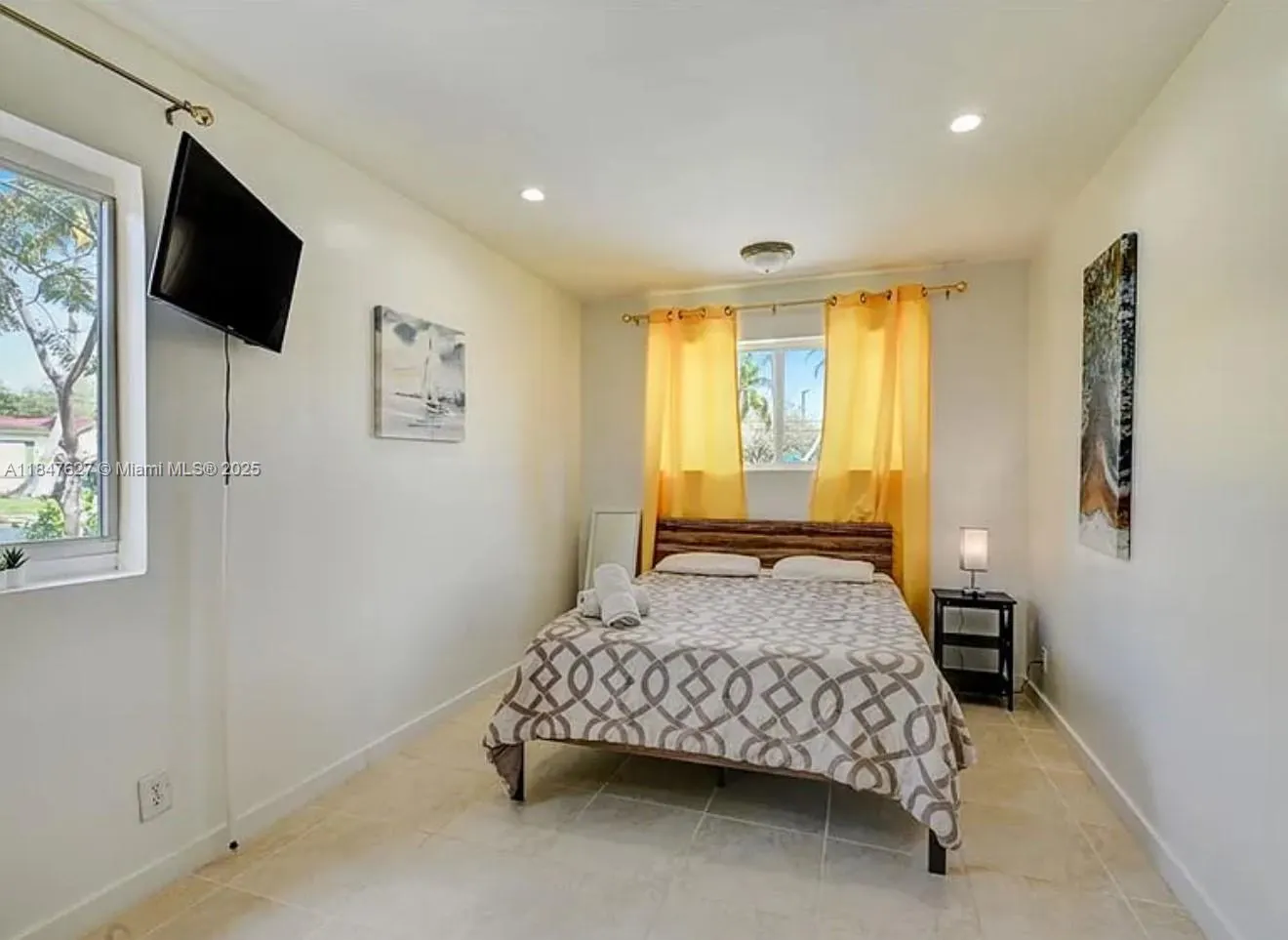 800 SW 26th Ct