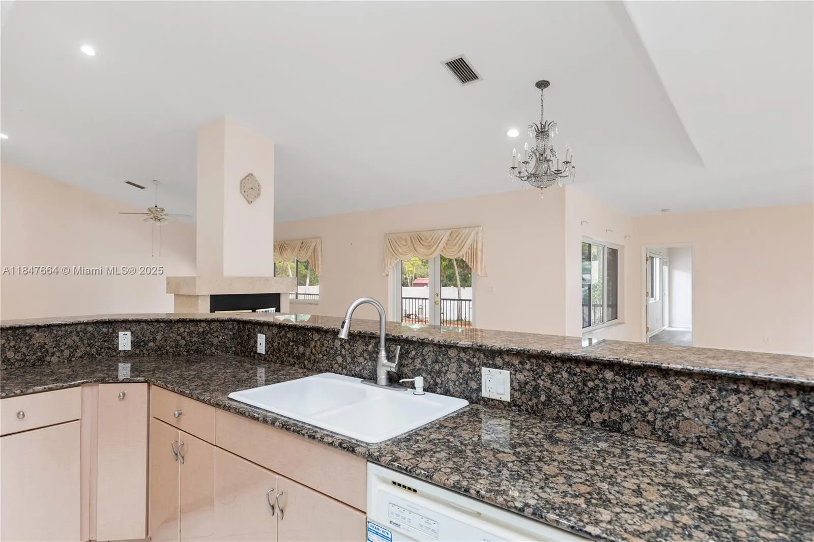 424 Bayberry Dr