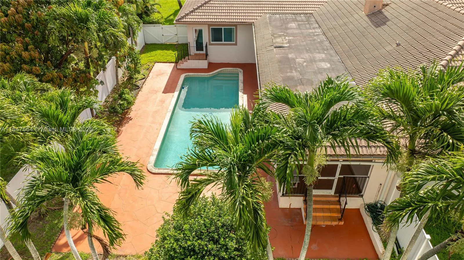 424 Bayberry Dr