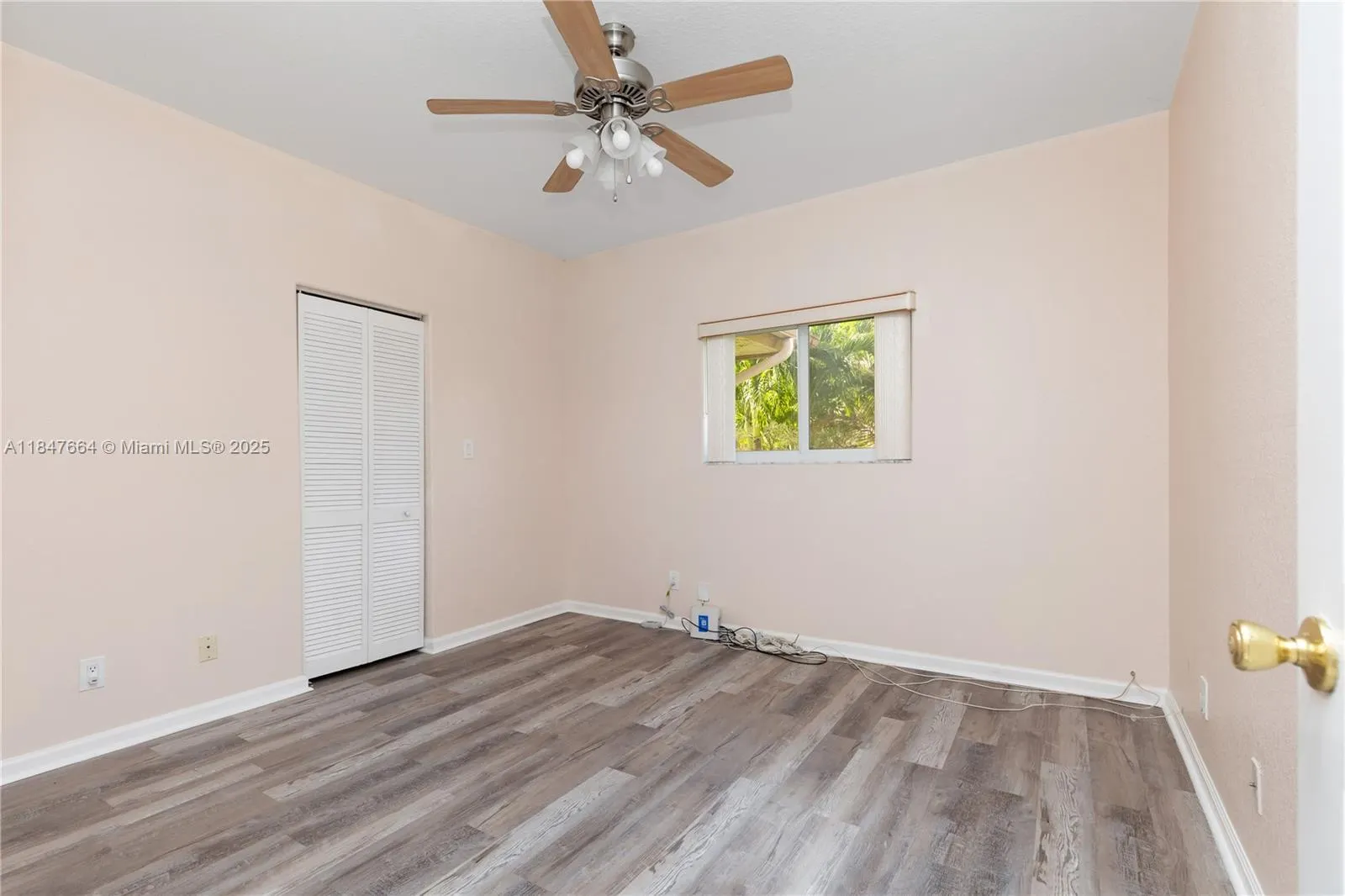 424 Bayberry Dr
