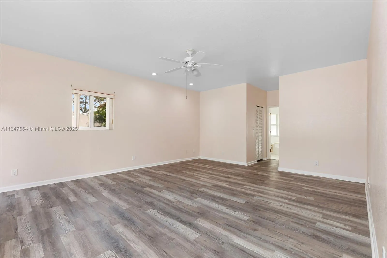 424 Bayberry Dr