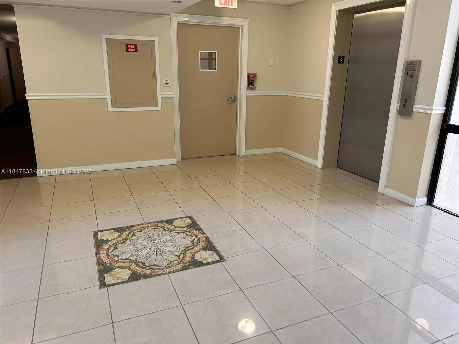 16909 N Bay Rd, #320
