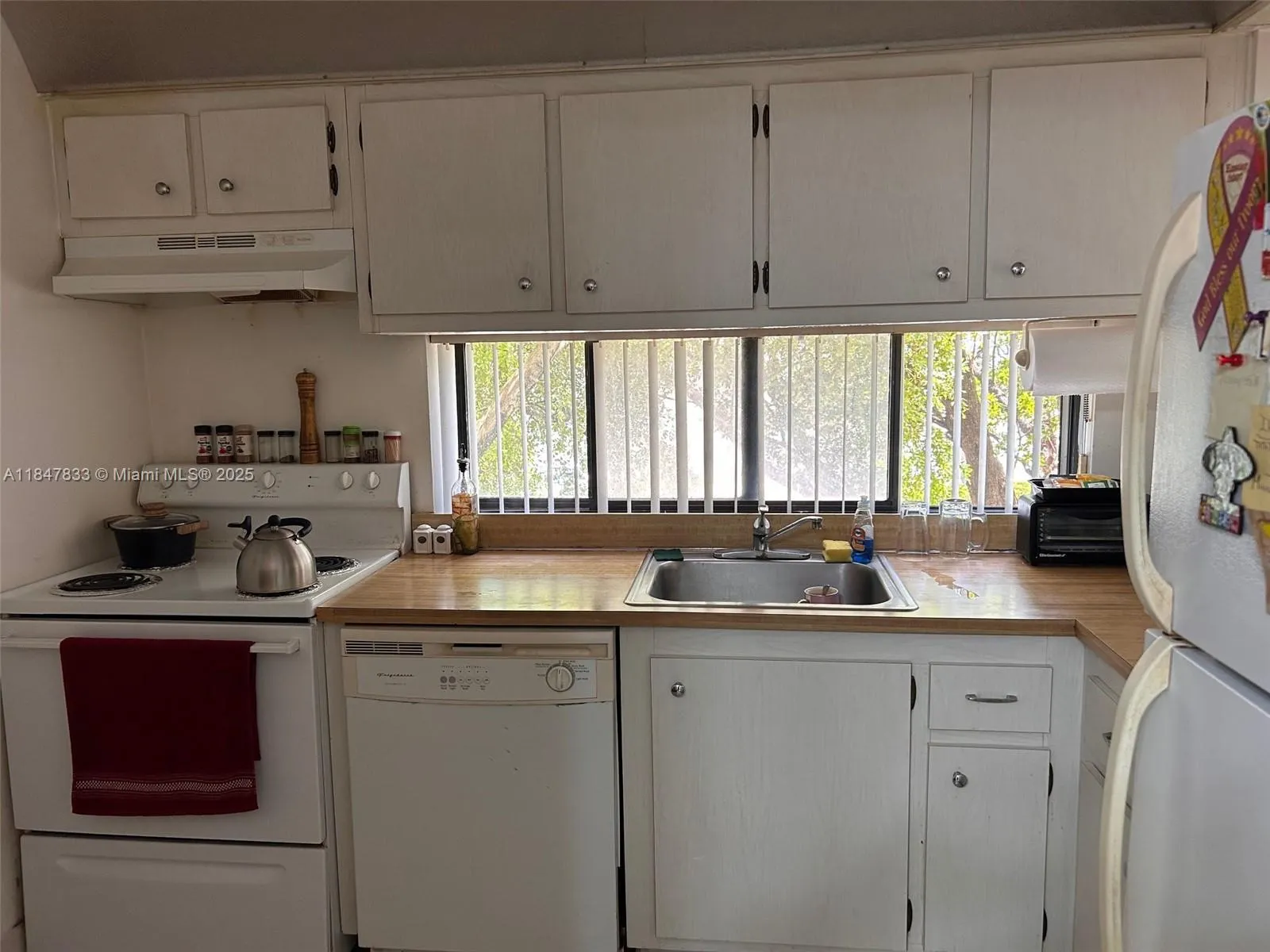 16909 N Bay Rd, #320