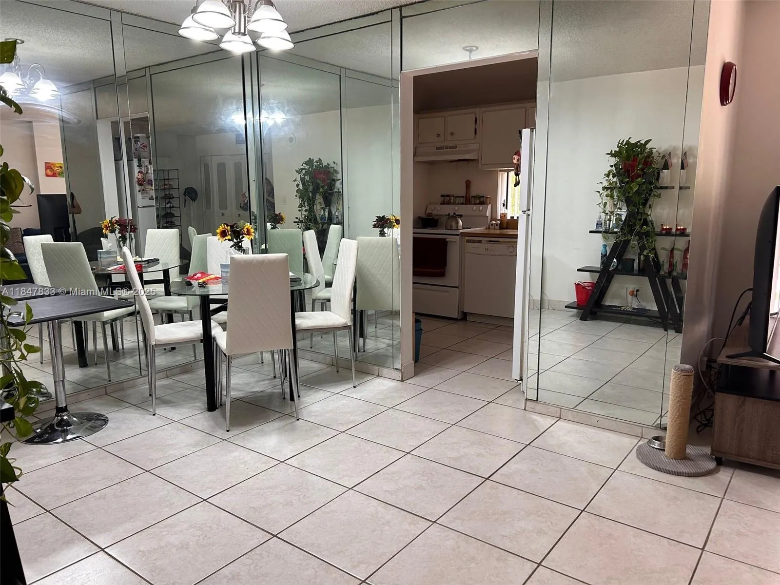 16909 N Bay Rd, #320