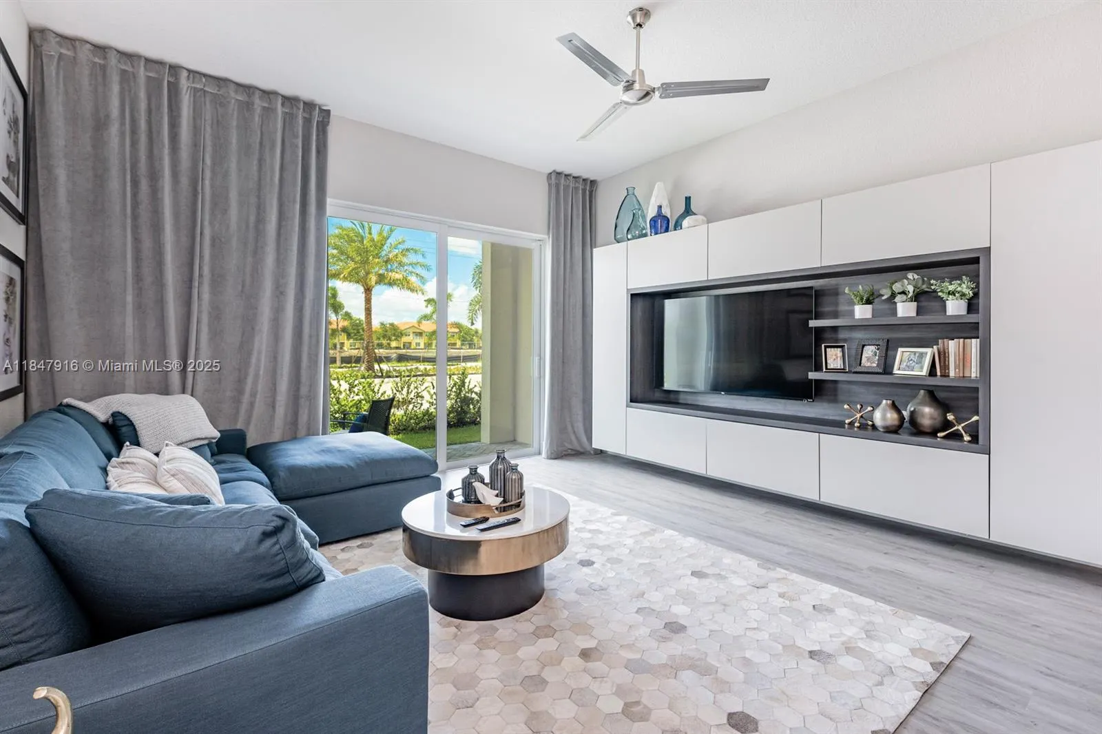 9097 NW 57th STREET, #401