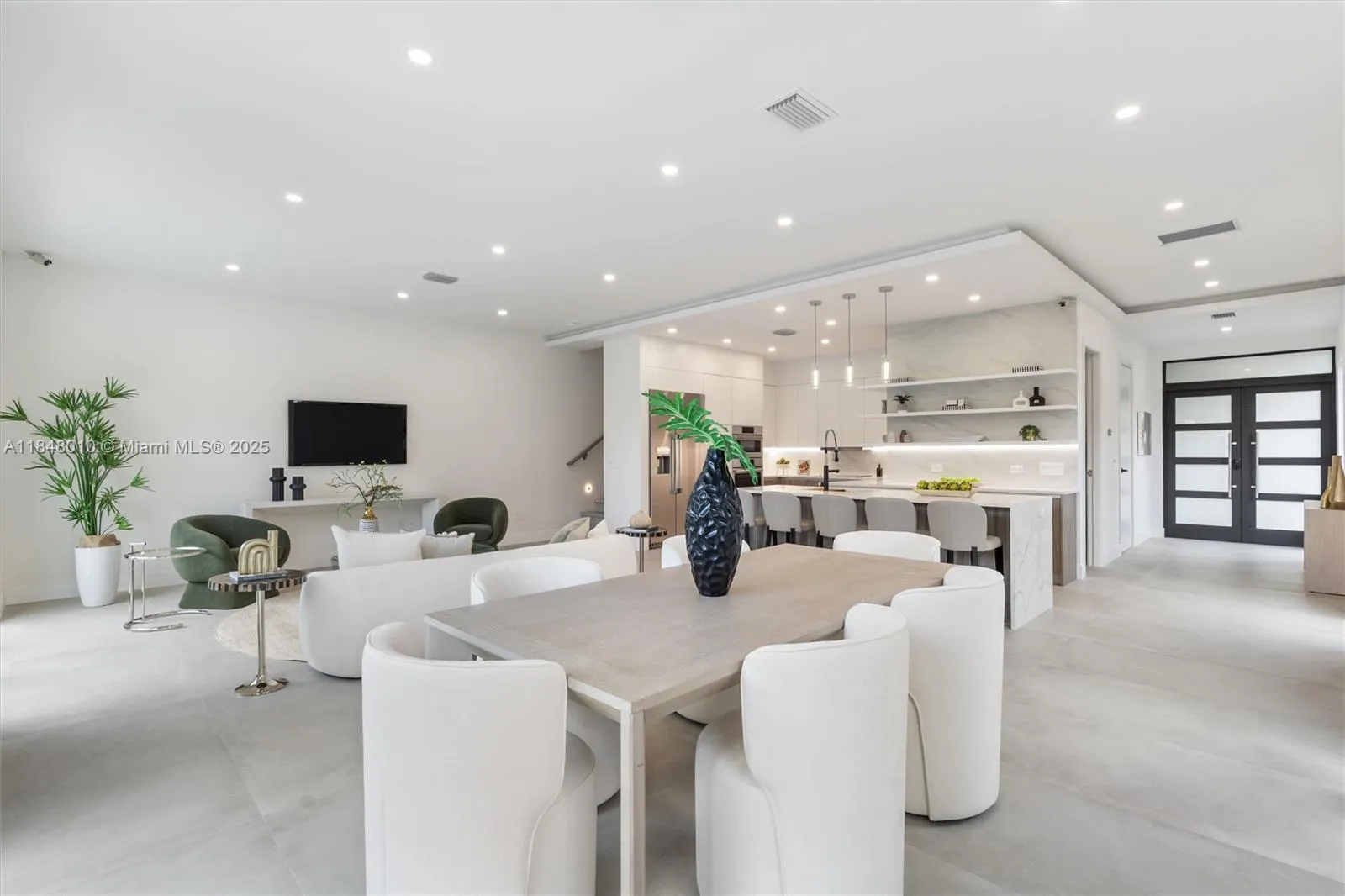 1814 Middle River Dr