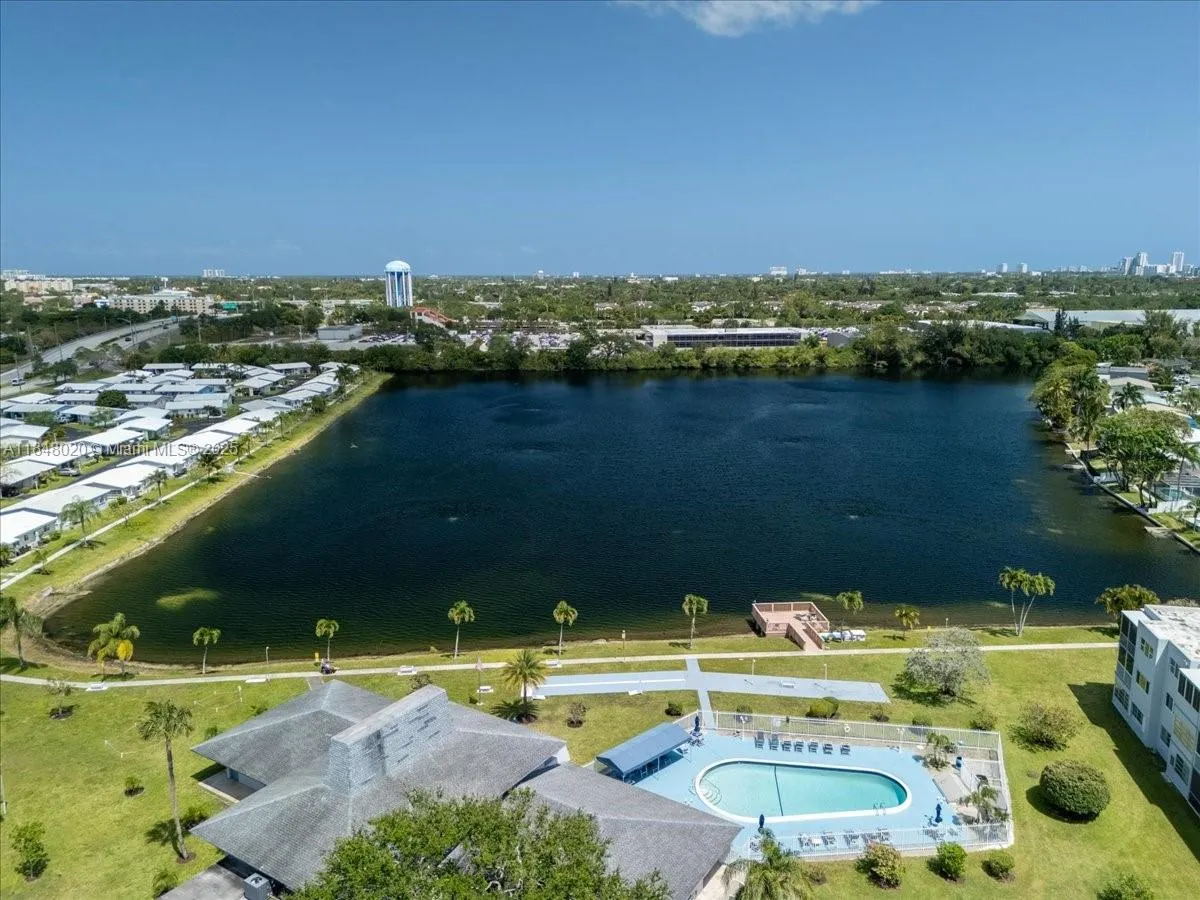 2200 Park Ln, #306