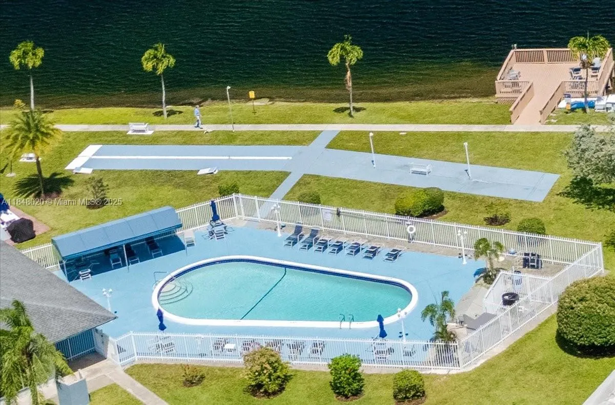 2200 Park Ln, #306