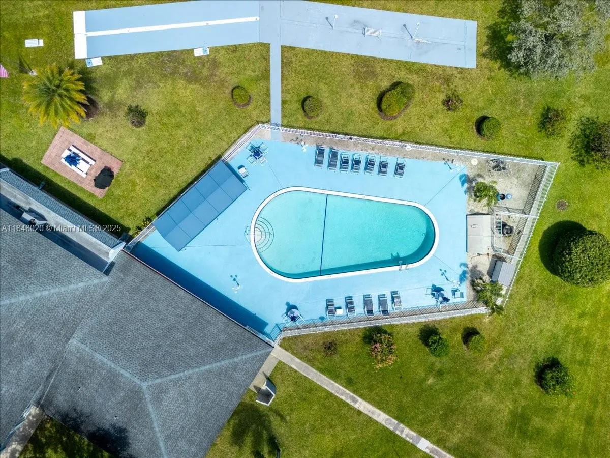 2200 Park Ln, #306