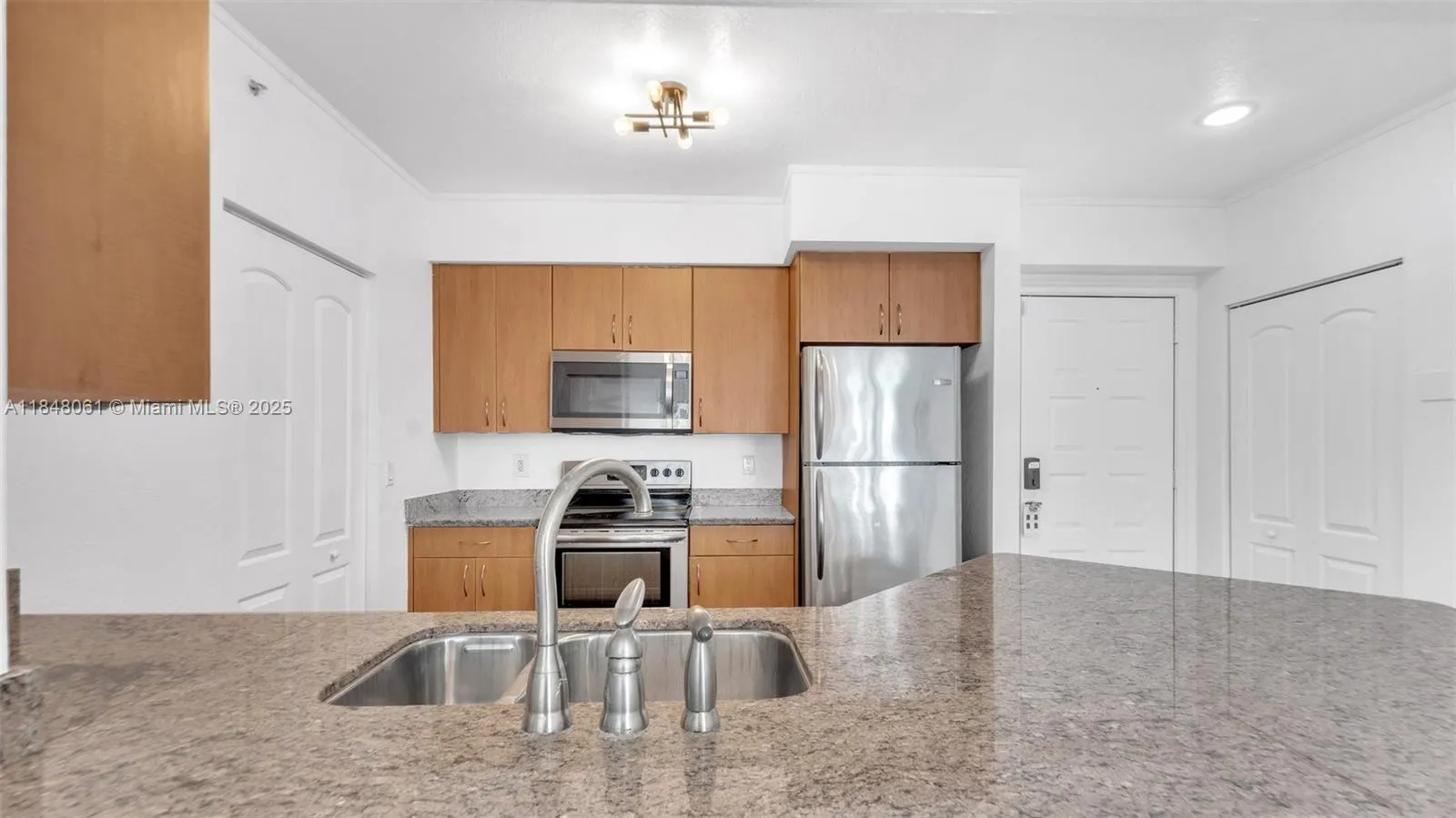 1830 Radius Dr, #405