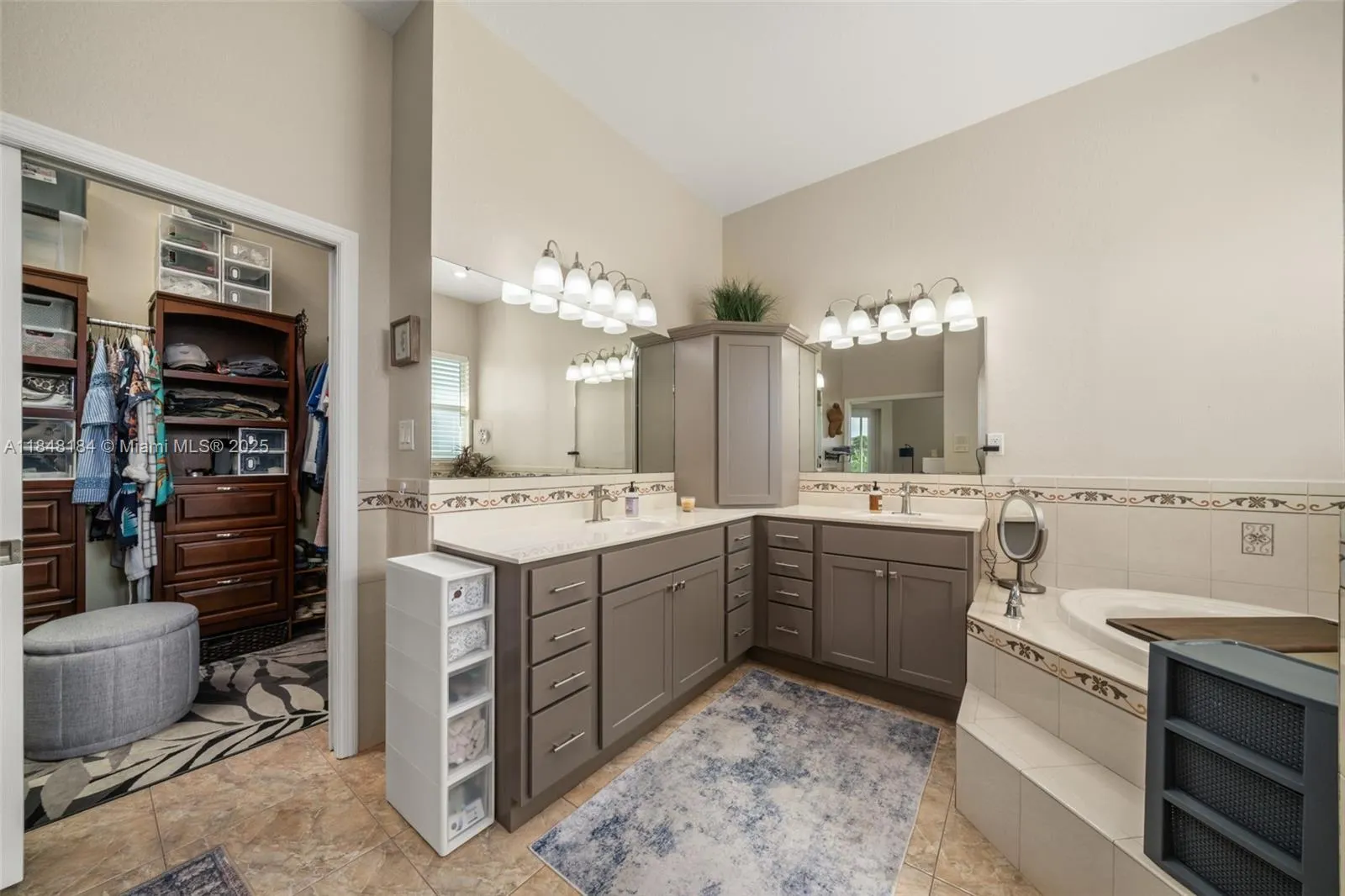 5639 Angelo Circle