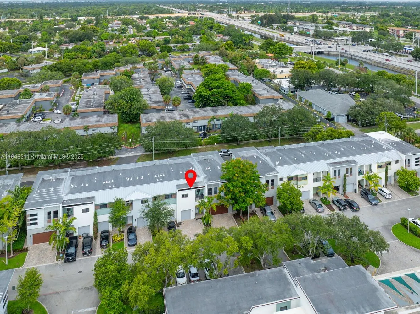 891 NW 45th Ter