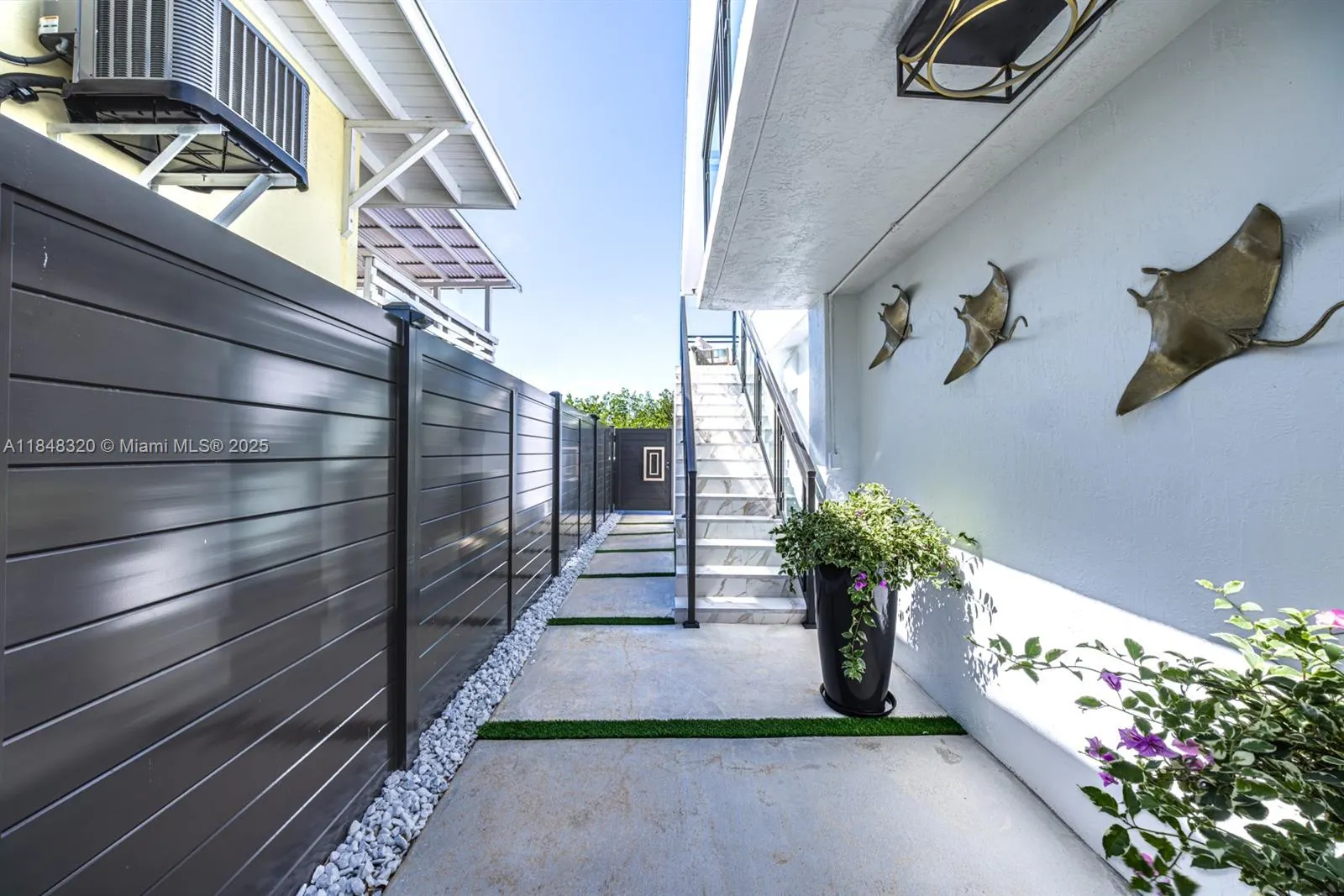 71 Coral Dr