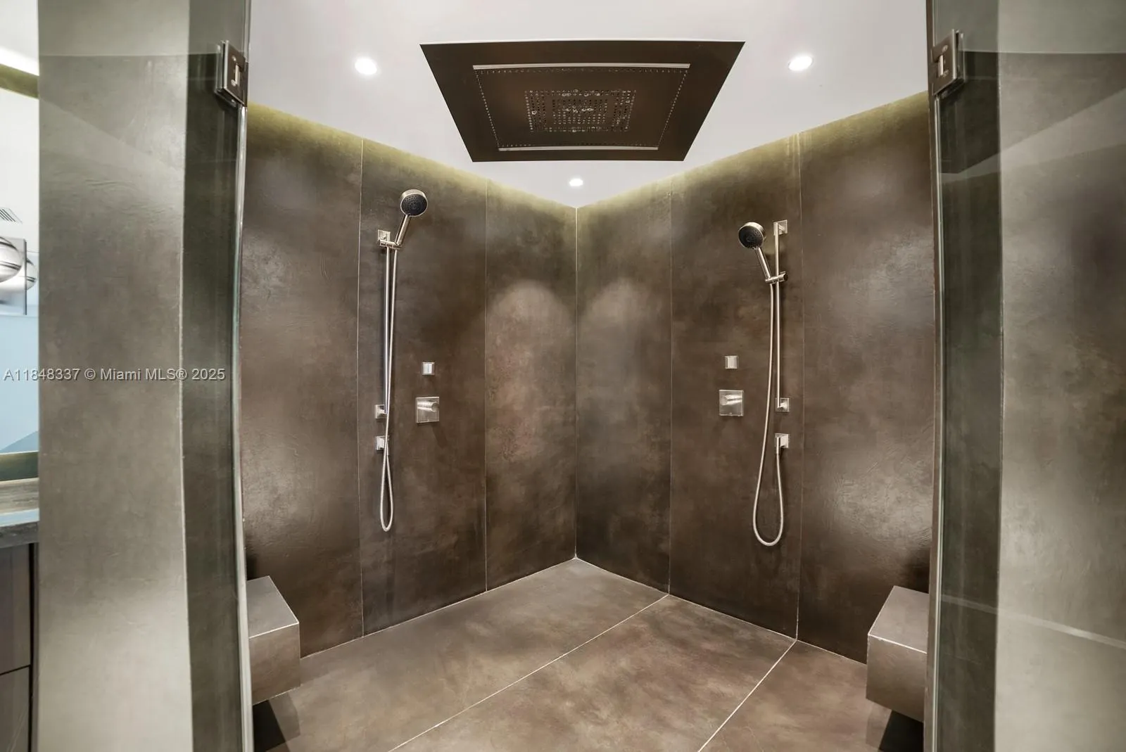 10155 Collins Ave, #1710