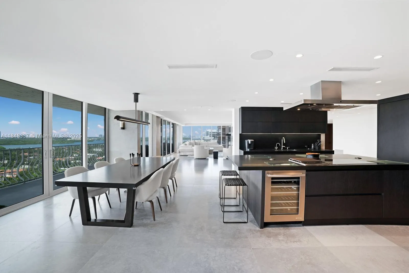 10155 Collins Ave, #1710