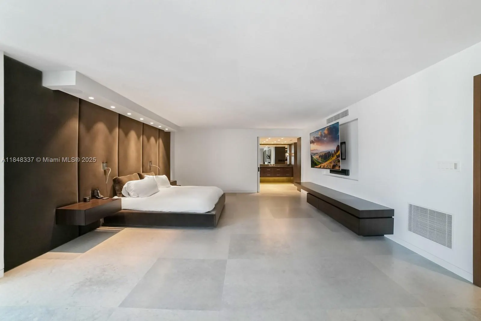 10155 Collins Ave, #1710