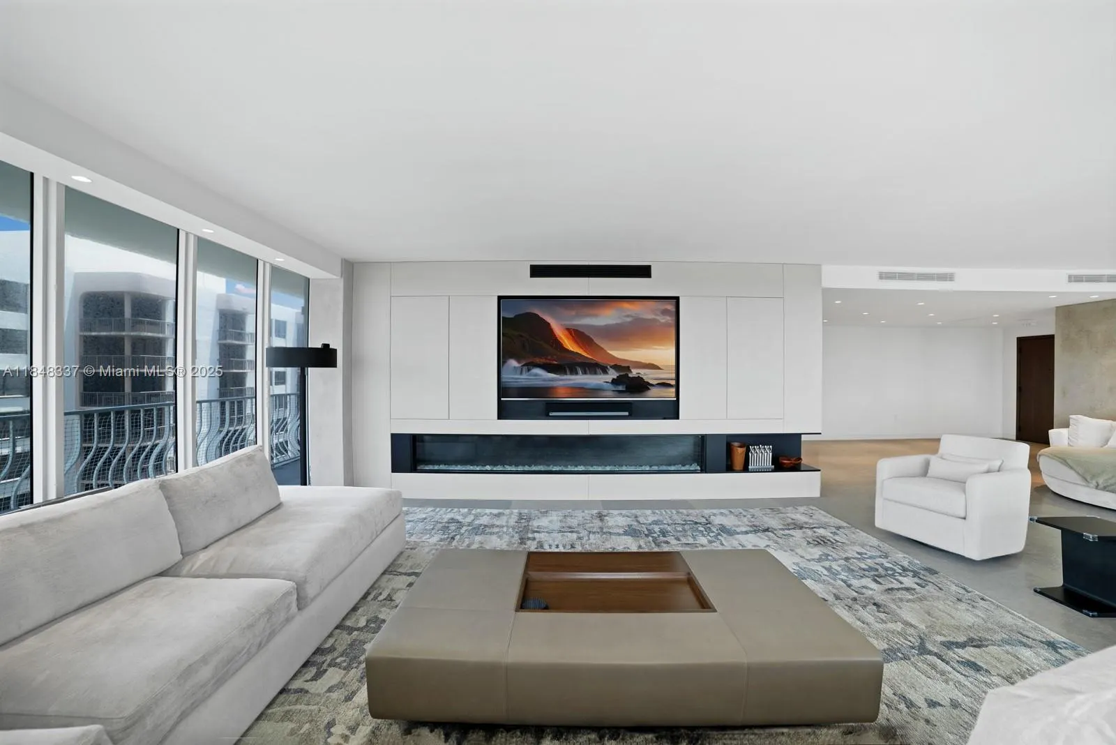 10155 Collins Ave, #1710